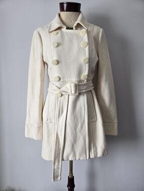 BEBE Cream Wool Blend Double-Breasted Belted Coat. Size Small